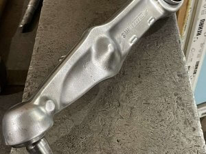 Рычаг Mercedes S500 после очистки