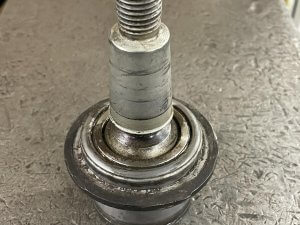 Реставрація шарових опор Lincoln Aviator