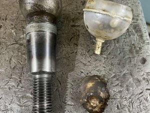 Реставрація шарових опор Lincoln Aviator