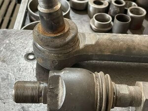 рулевые тяги и наконечники Claas Axion 950 до реставрации