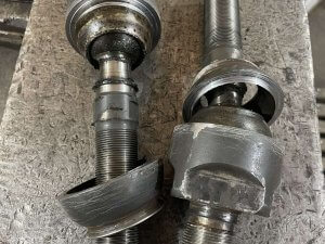 Разбираем тяги гидроштока Claas Axion 950