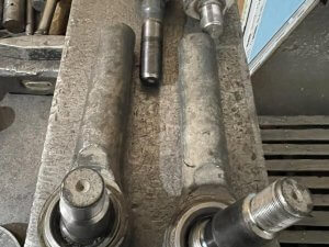 рулевые тяги и наконечники Claas Axion 950 до восстановления