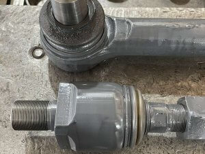 Восстановление рулевой тяги с наконечниками Claas Axion 950 окончено