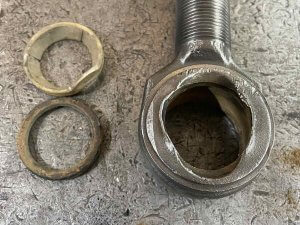 Состояние корпусов наконечников тягача Oshkosh