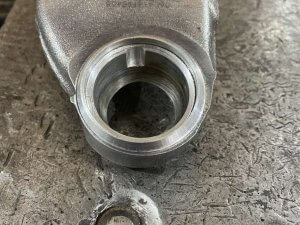 Обрабатываем корпус рычага Lincoln MKX