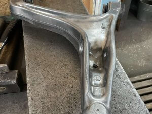 Ремонт рычагов Maserati Levante почти окончен