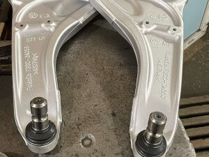 Реставрация рычагов Lincoln MKX окончена